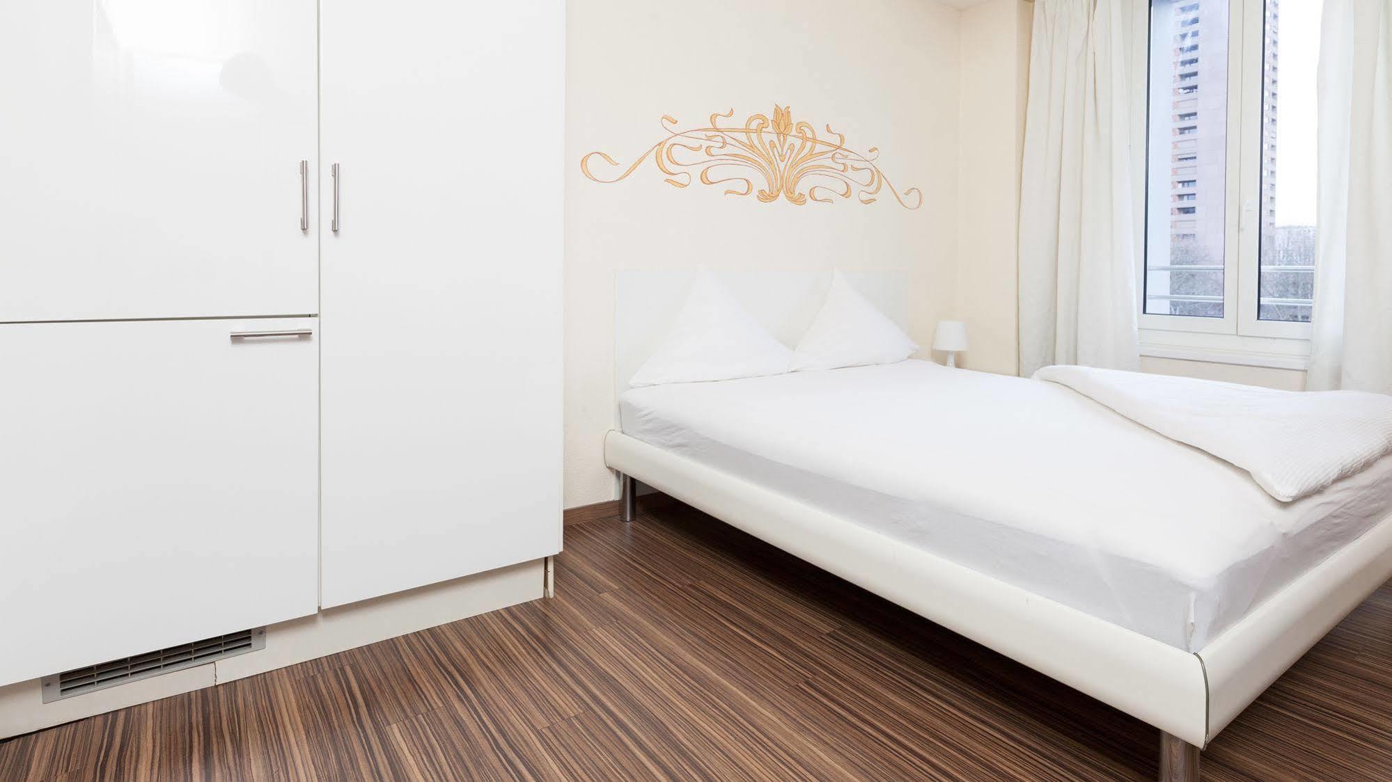 Swiss Star Marc Aurel - Self Check-In Apartment Zurich Luaran gambar